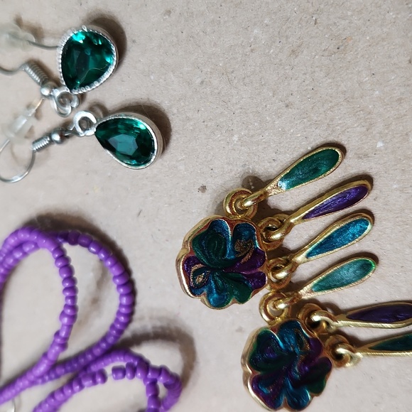 Earring bundle 💙 - Picture 3 of 5